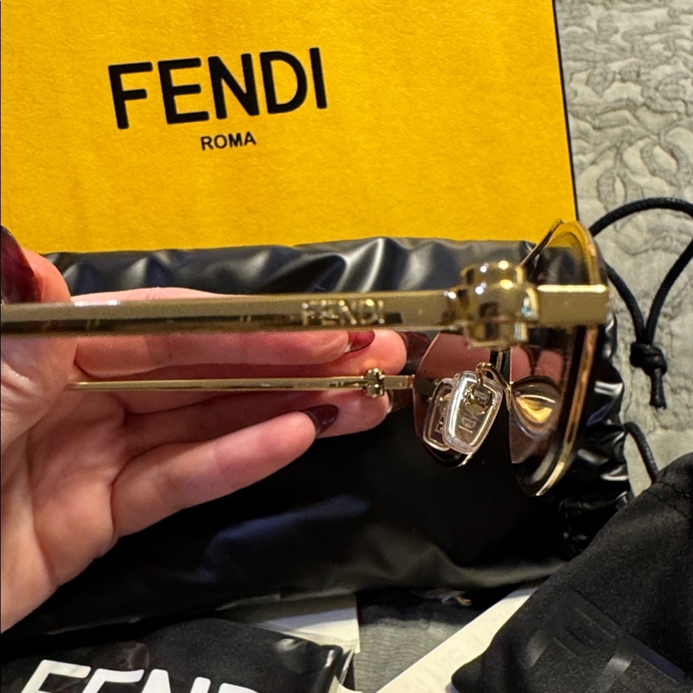 Authentic Full Inclusion Fendi Sunglasses - Picture 8 of 9